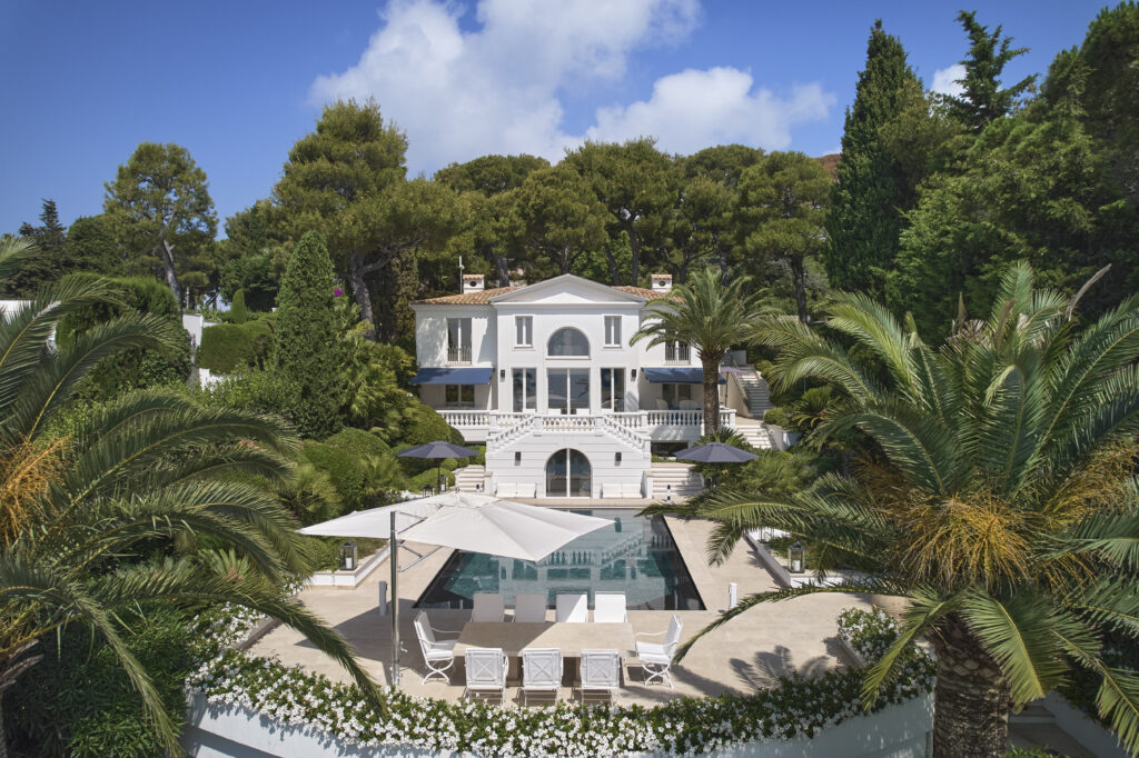 Villa Exception