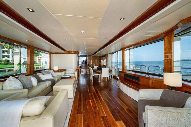 OASIS main salon, yacht charter French Riviera