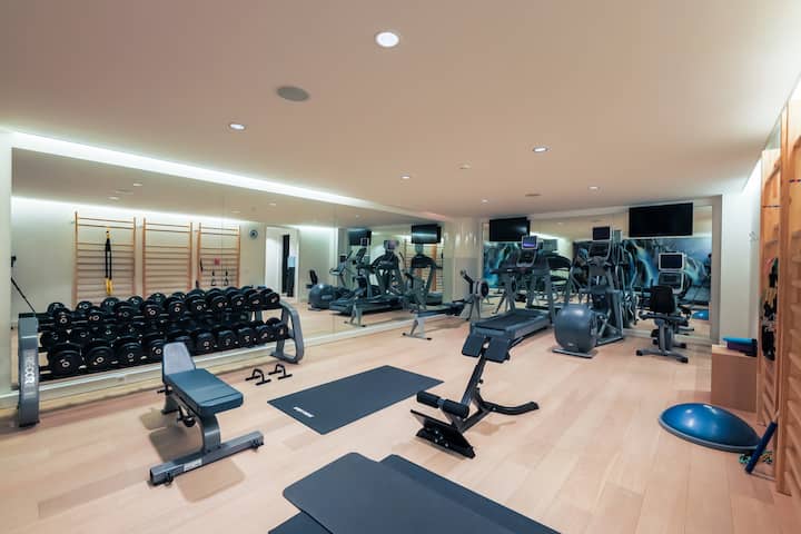 Angelus — fully equipped fitness room