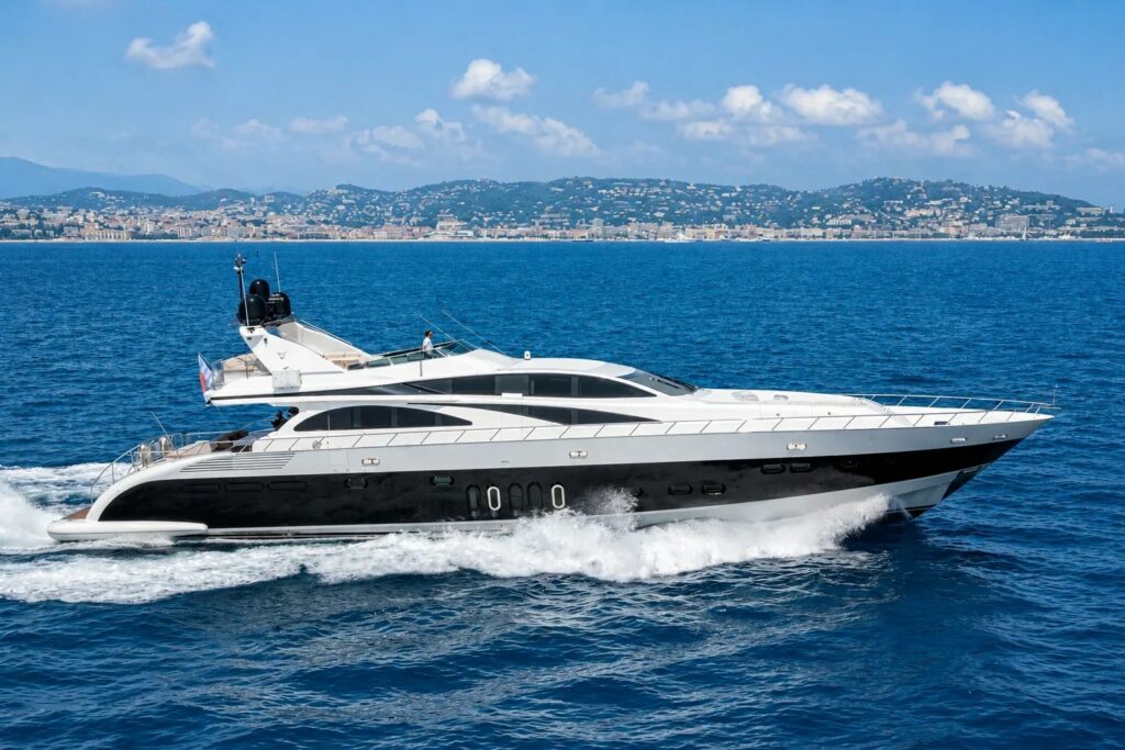RAMSES II — 32m Leopard motor yacht cruising off Cannes, charter Côte d'Azur