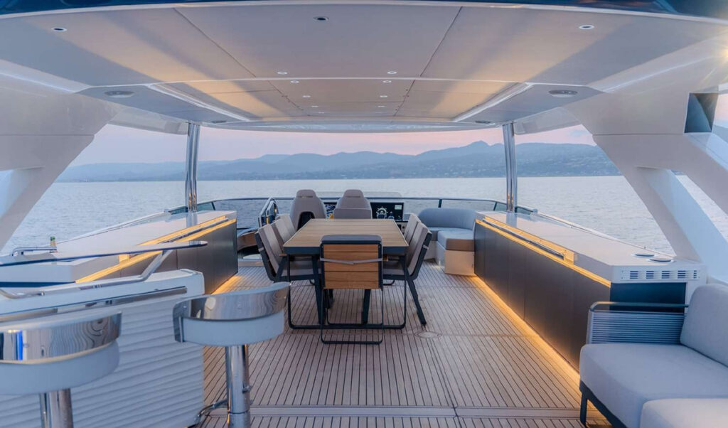 SEMELA — flybridge lounge at sunset, charter Côte d'Azur