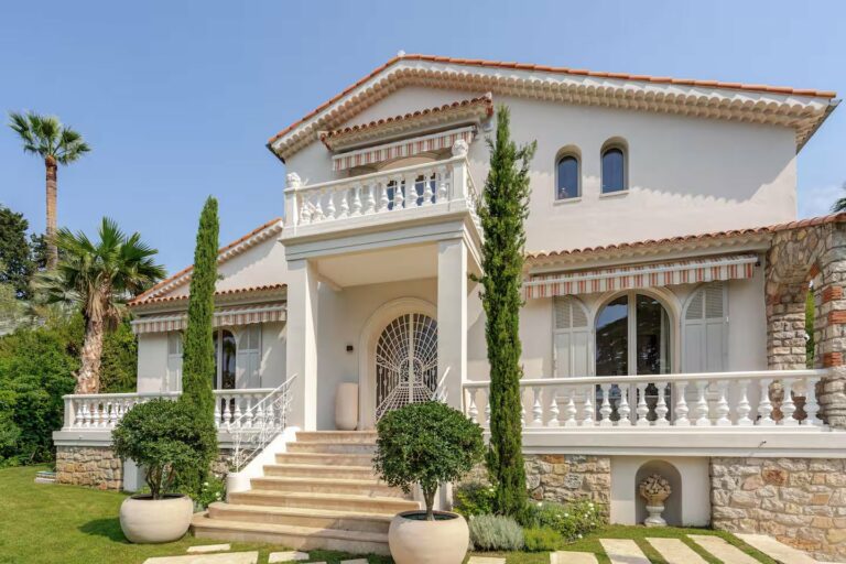 Villa Dolce Riviera — Provençal façade with balustraded terrace, luxury villa rental Cannes